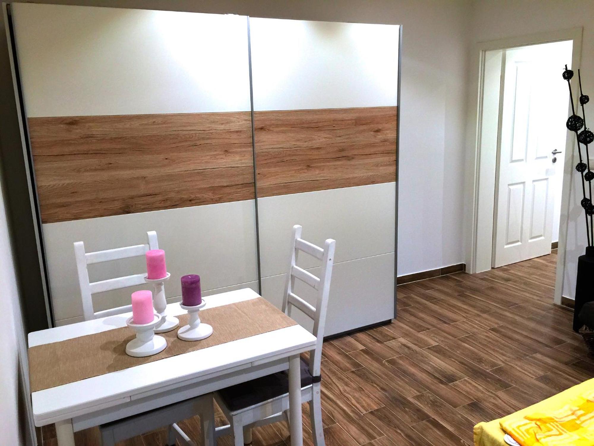 Ferienwohnungen Arp "2D" Mit Terrasse Und Parkplatz Itzehoe Exterior photo
